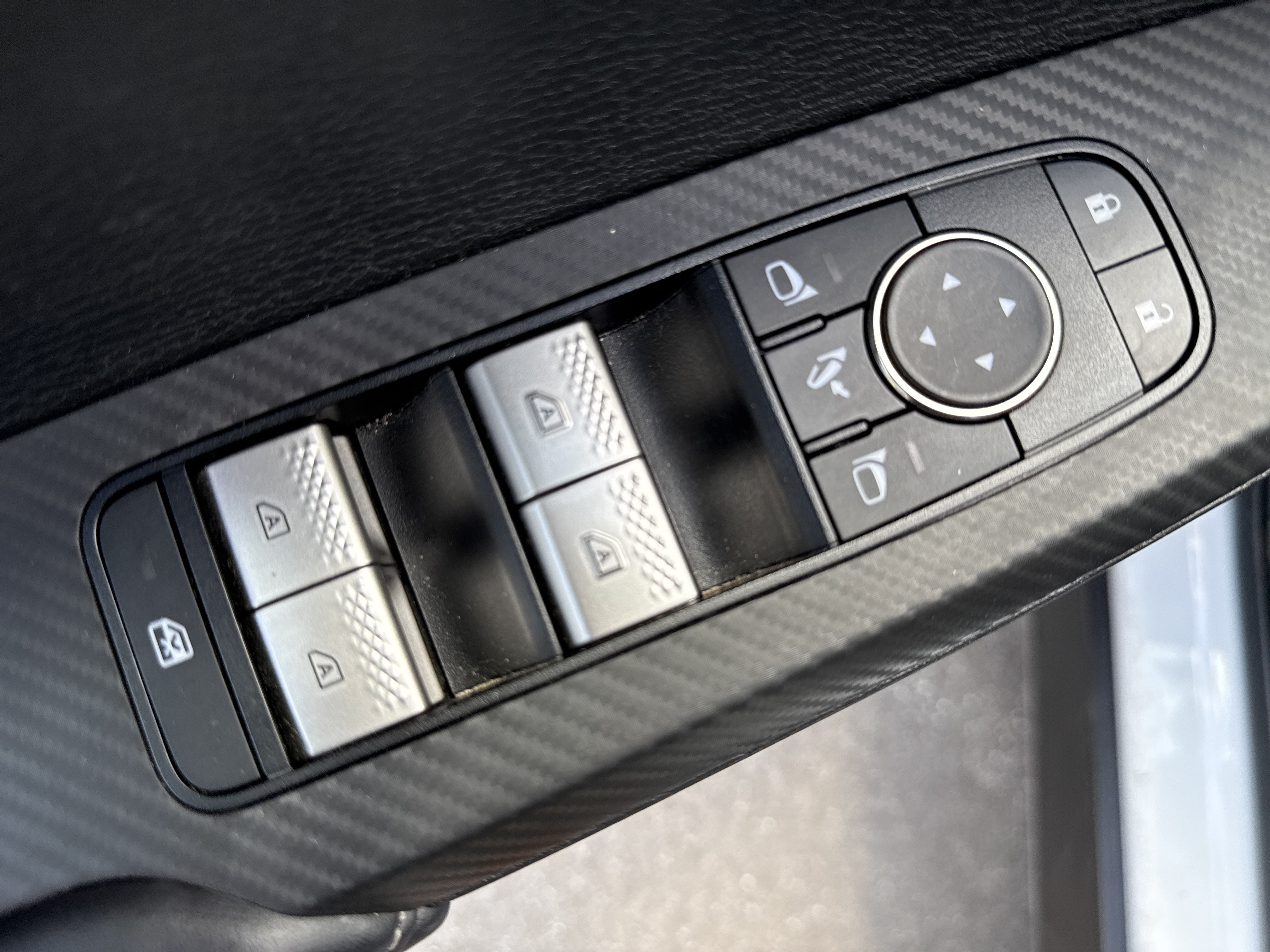 Used 2025 Mitsubishi Outlander SE AWD/4WD image 17