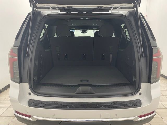 New 2026 Chevrolet Suburban LS image 12
