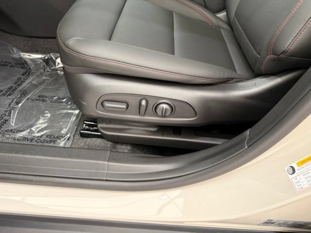 New 2026 Chevrolet Trax RS FWD image 17