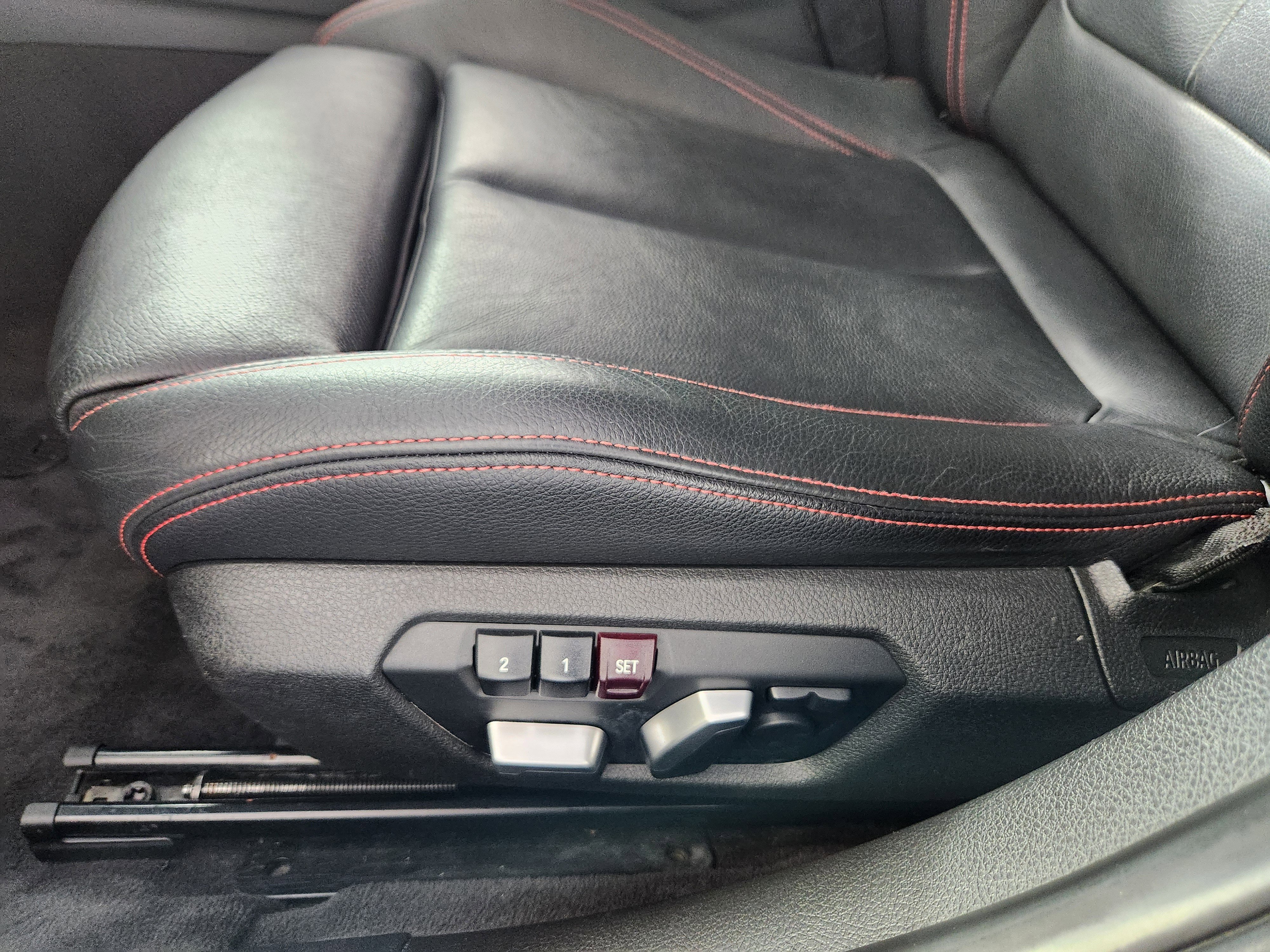 Used 2018 BMW 330i xDrive Sedan AWD/4WD image 13