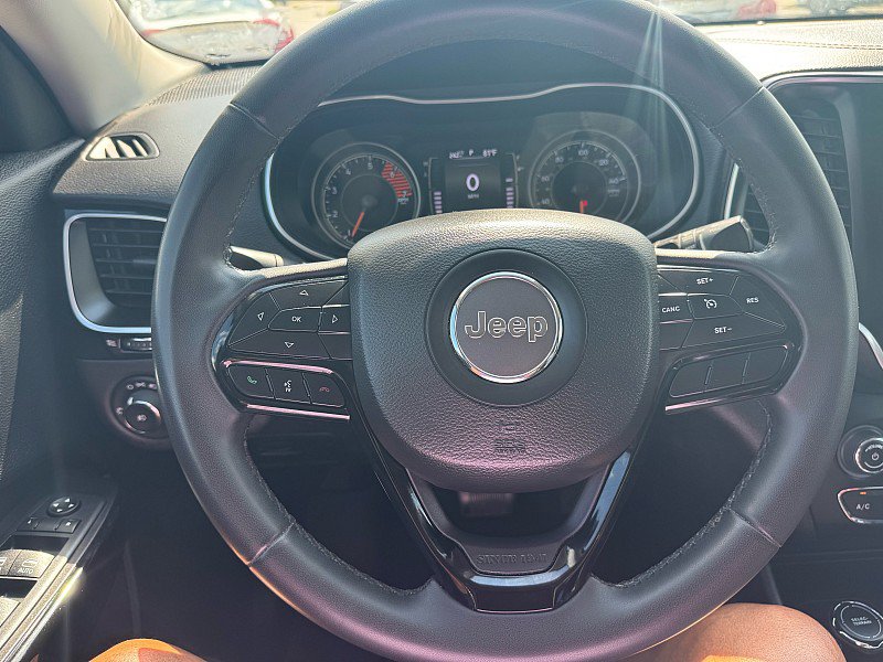 Used 2020 Jeep Cherokee Latitude Plus AWD/4WD image 10