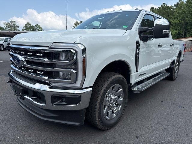 New 2025 Ford F250 Lariat w/ Chrome Package