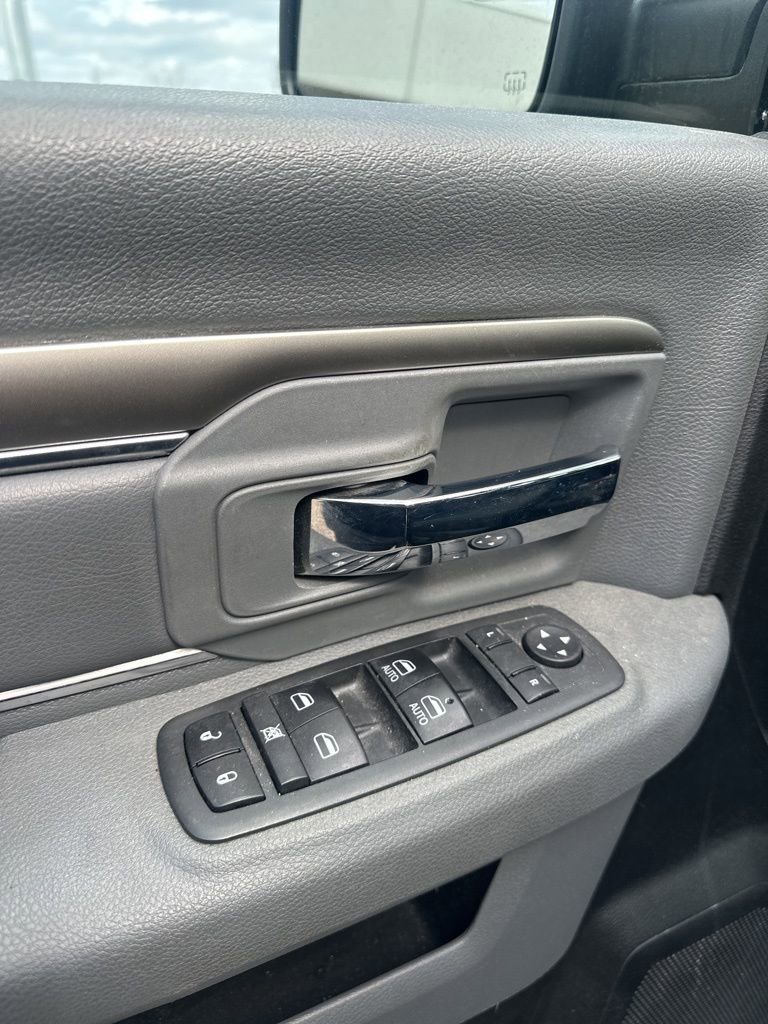 Used 2020 RAM 1500 Classic Warlock AWD/4WD image 12