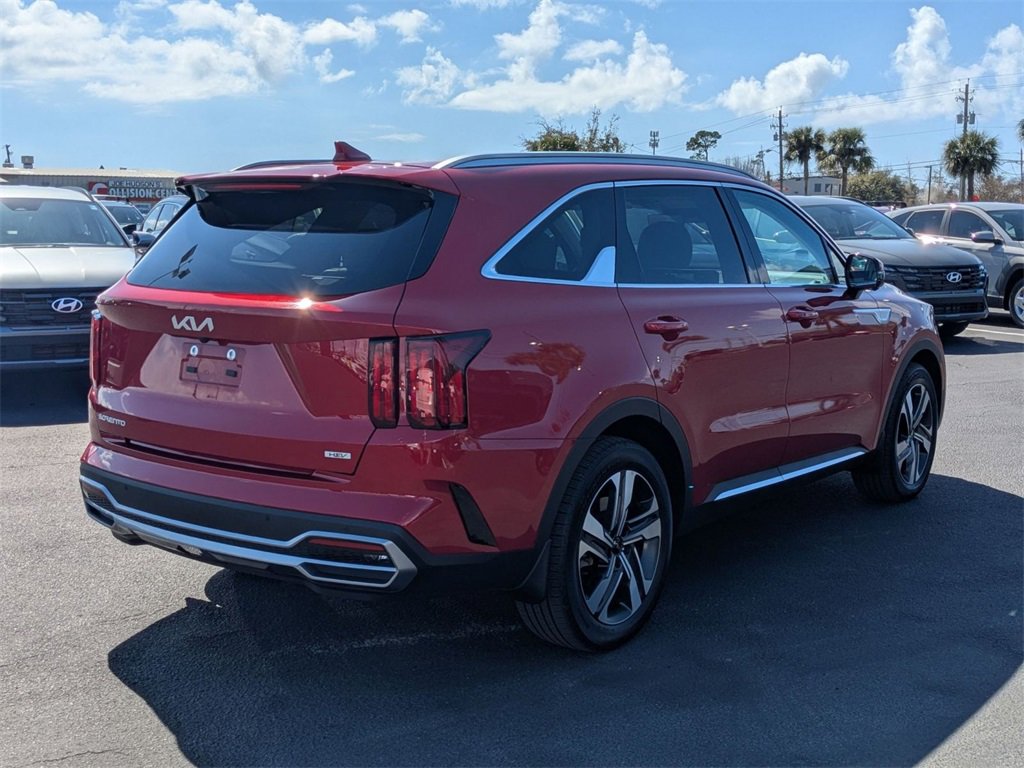 Used 2023 Kia Sorento SX Prestige w/ Panoramic Sunroof Package image 5