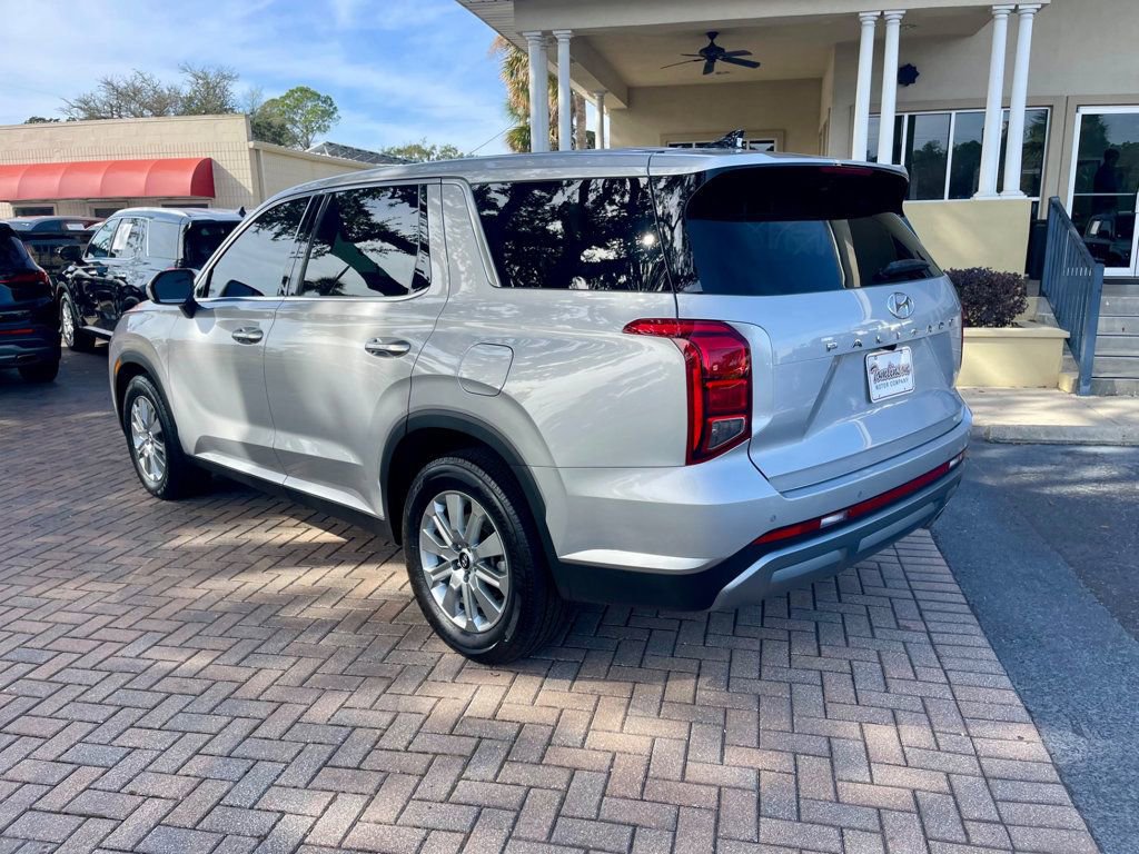 Used 2025 Hyundai Palisade SE image 3