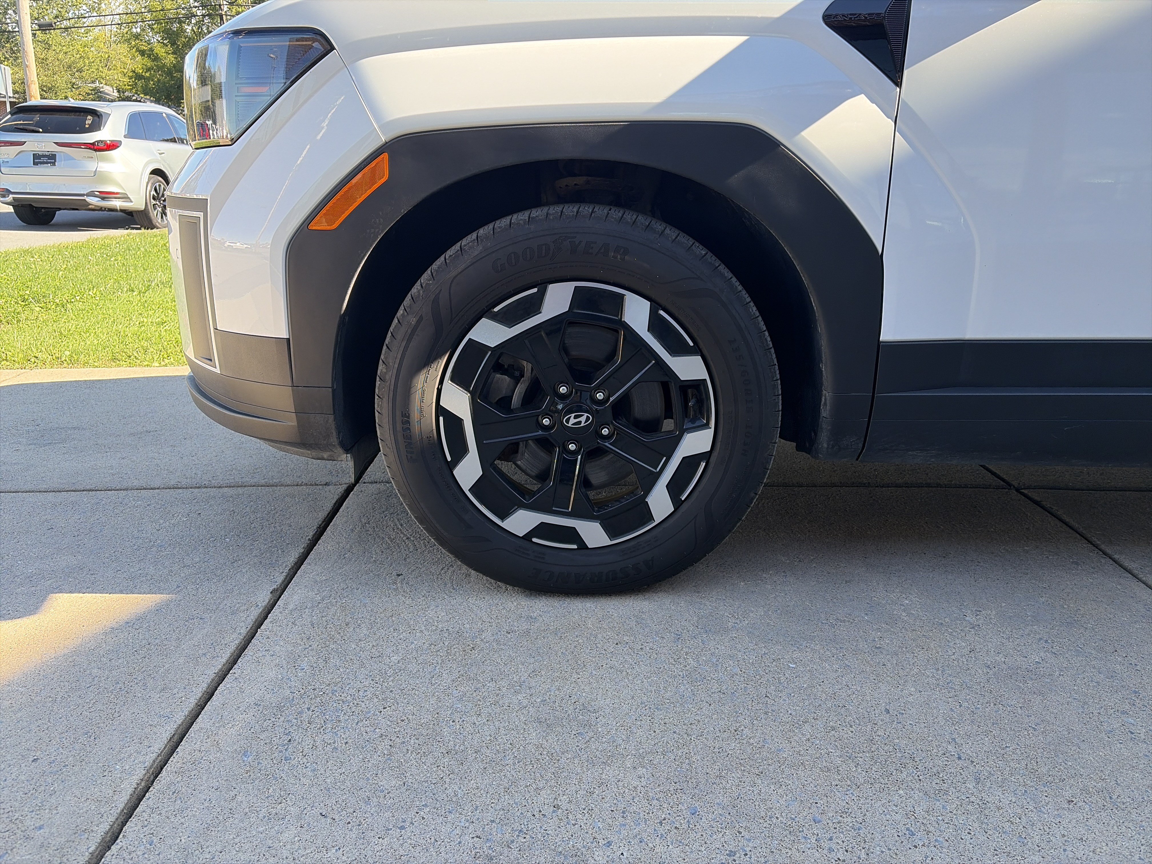 Certified 2025 Hyundai Santa Fe SEL AWD/4WD image 11