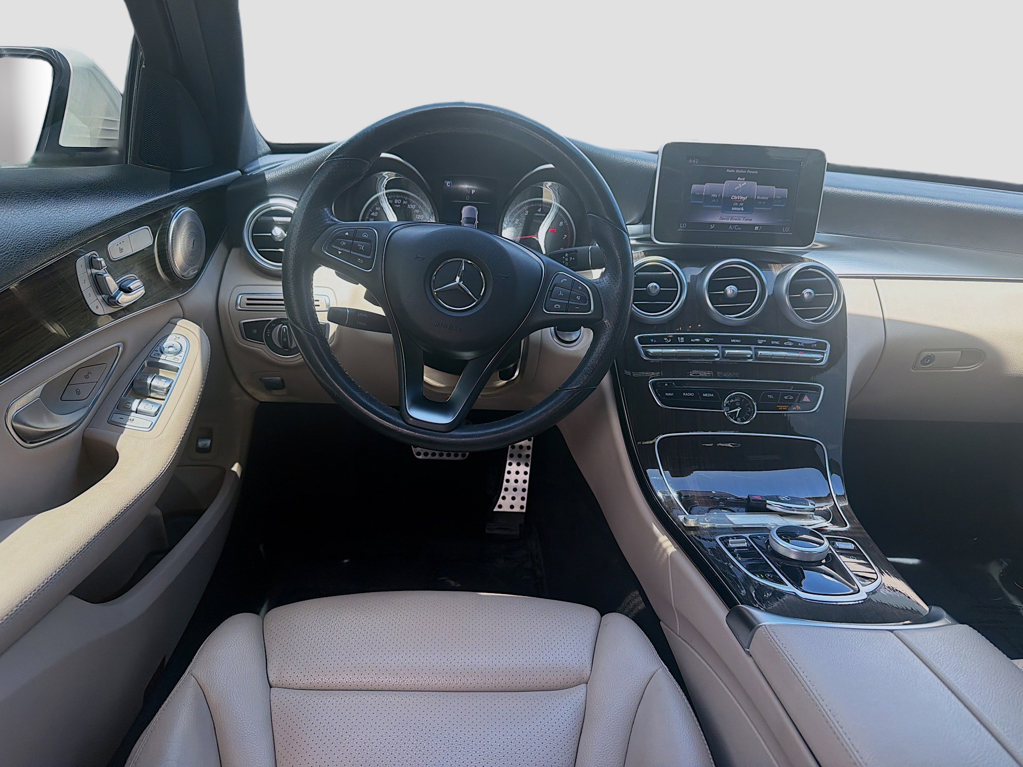Used 2018 Mercedes-Benz C 300 Sedan w/ Premium Package image 20