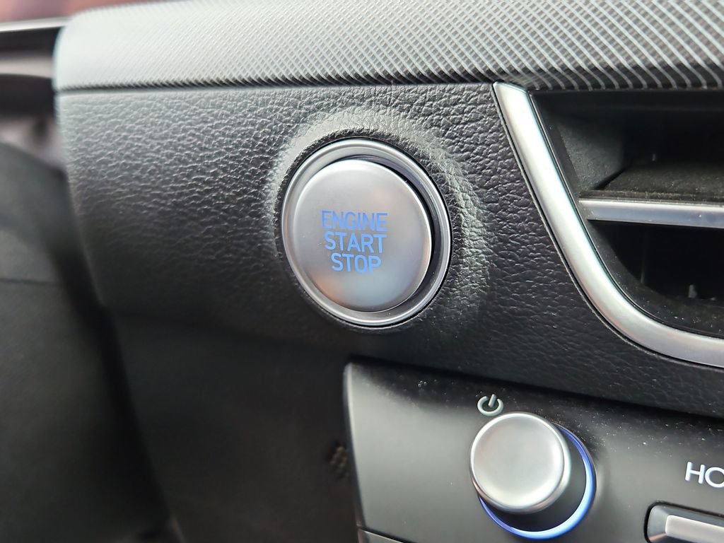Used 2024 Hyundai Sonata SEL FWD image 18