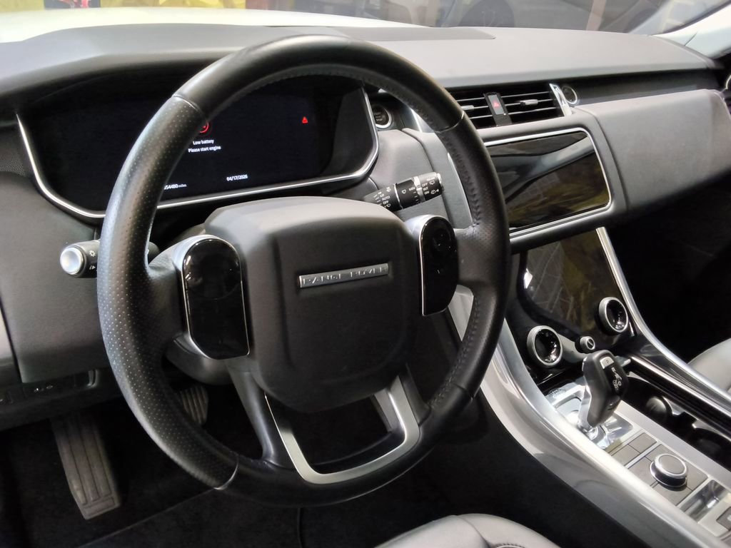 Used 2019 Land Rover Range Rover Sport SE image 15