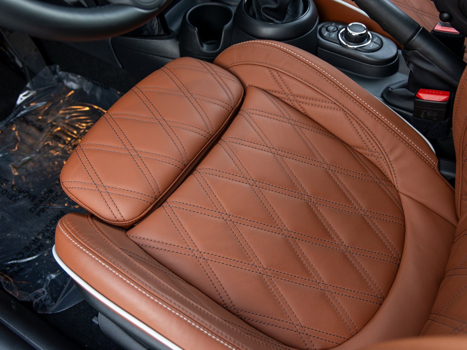 Used 2023 MINI Cooper 2-Door Hardtop w/ Signature Upholstery Package image 26