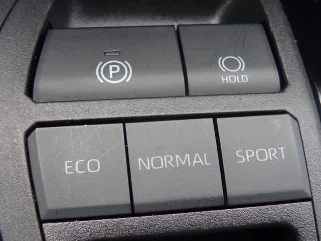Used 2023 Toyota RAV4 XLE FWD image 29