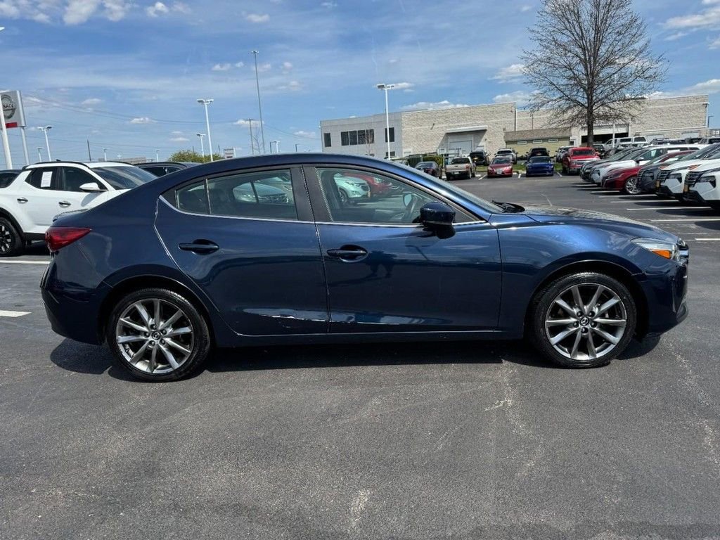 Used 2018 MAZDA MAZDA3 Touring image 2