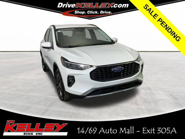Used 2025 Ford Escape SE