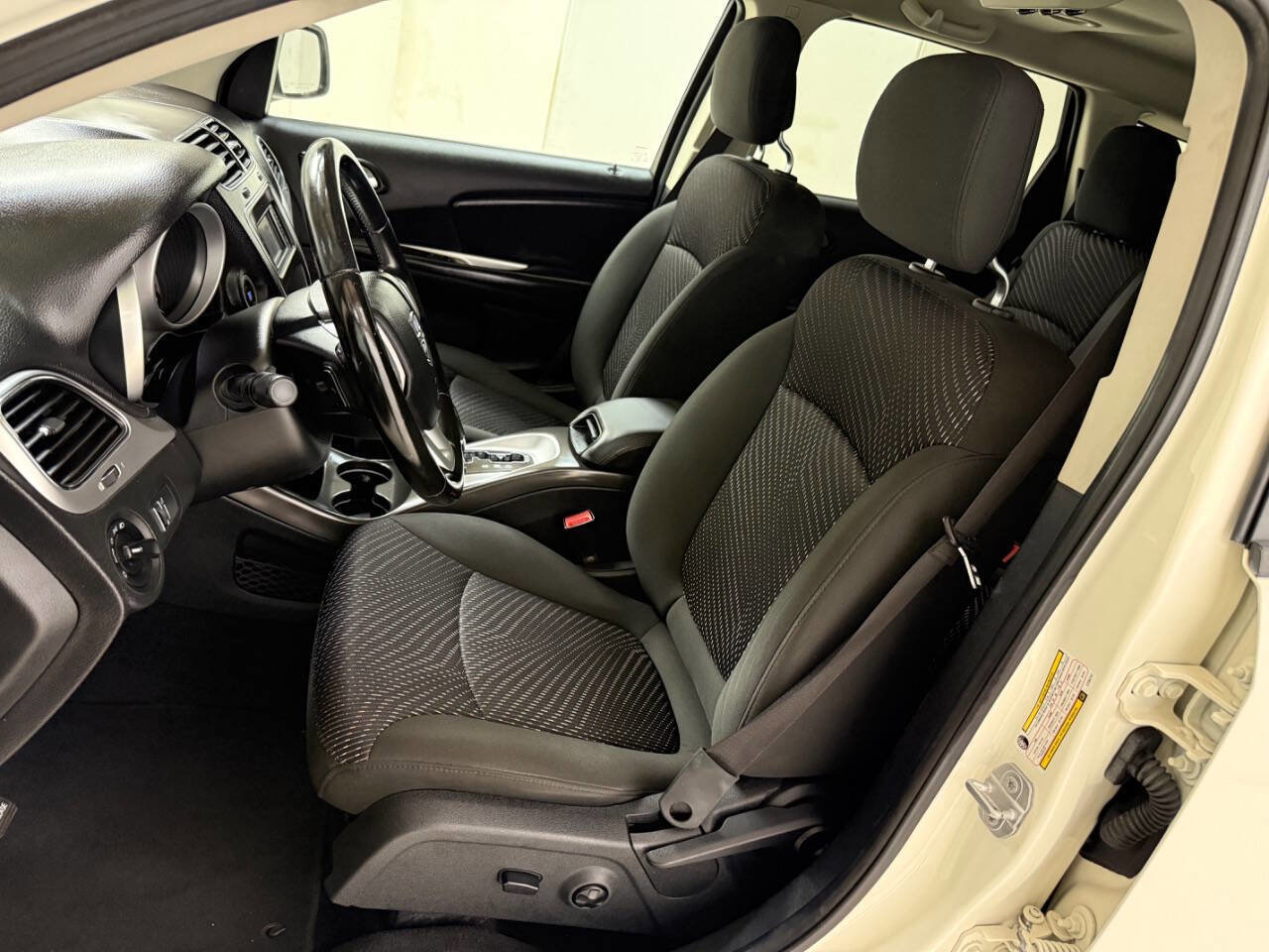 Used 2020 Dodge Journey SE w/ SE Popular Equipment Group FWD image 39