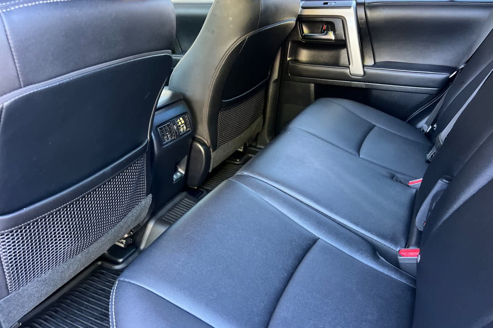 Used 2022 Toyota 4Runner TRD Sport w/ Technology Package RWD image 4