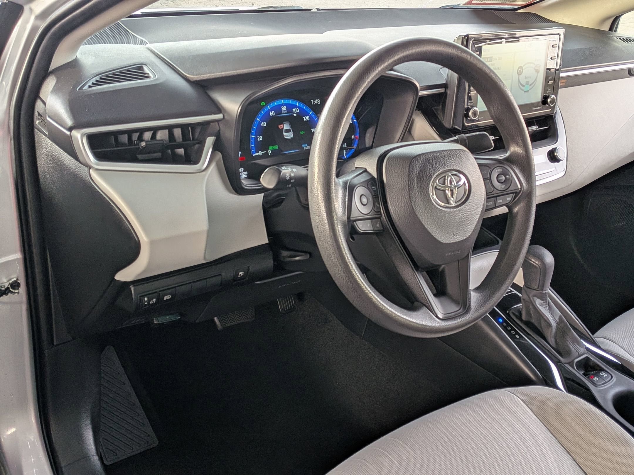 Certified 2022 Toyota Corolla LE FWD image 13