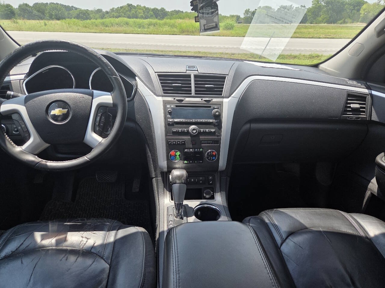 Used 2010 Chevrolet Traverse LT w/ Personal Connectivity Package FWD image 6