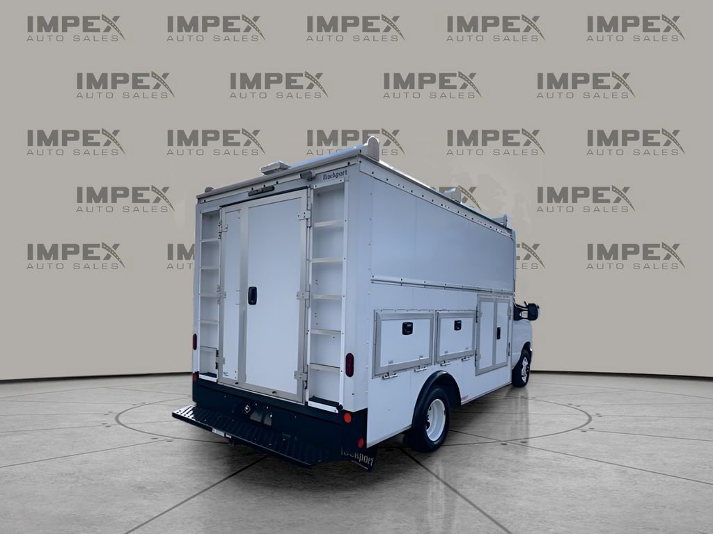 Used 2024 Ford E-350 and Econoline 350 Super Duty w/ Power Windows & Locks Group RWD image 6