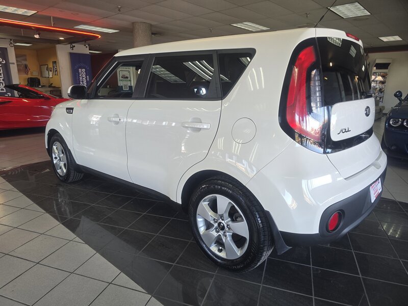 Used 2019 Kia Soul FWD image 11
