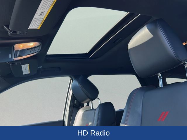 Used 2024 Dodge Durango GT RWD image 12