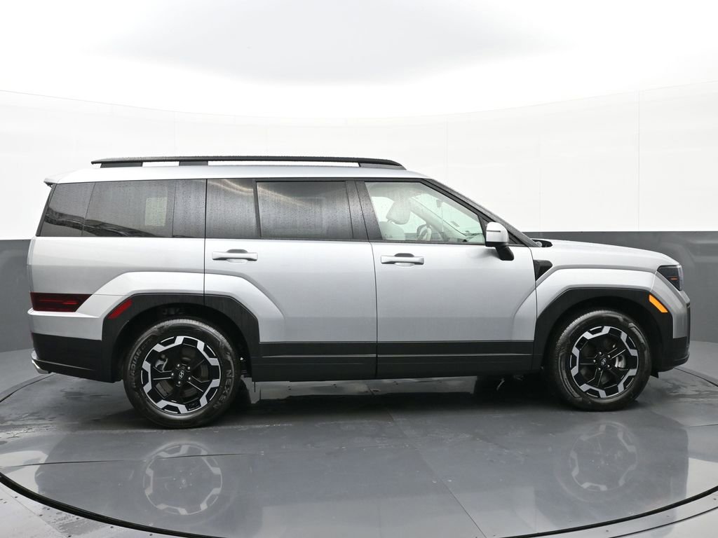 Used 2026 Hyundai Santa Fe SEL FWD image 3