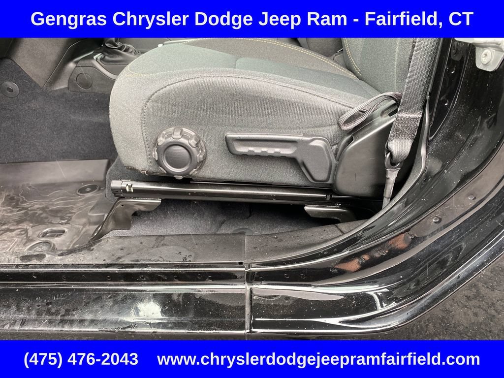 Used 2024 Jeep Wrangler Unlimited AWD/4WD image 13