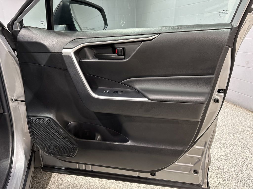Certified 2022 Toyota RAV4 LE image 17