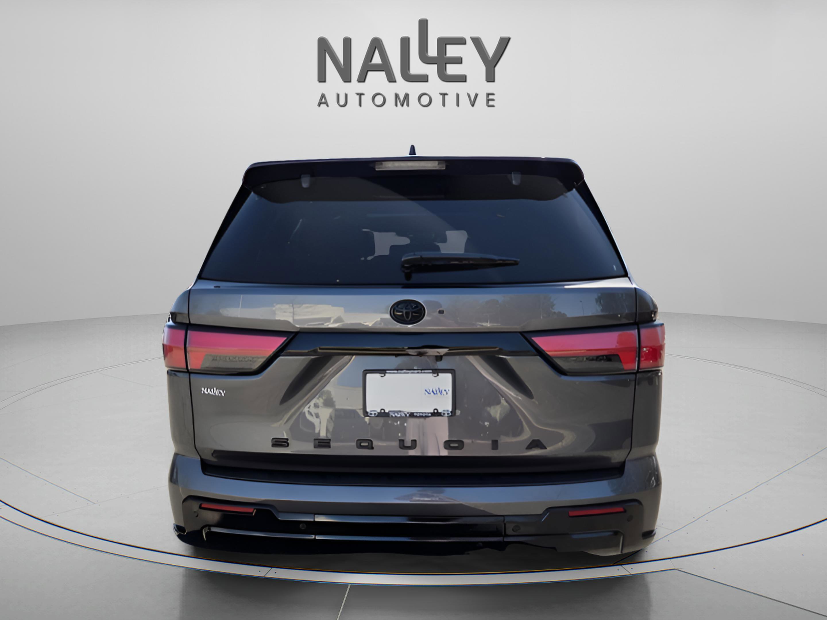 Certified 2024 Toyota Sequoia Platinum image 4