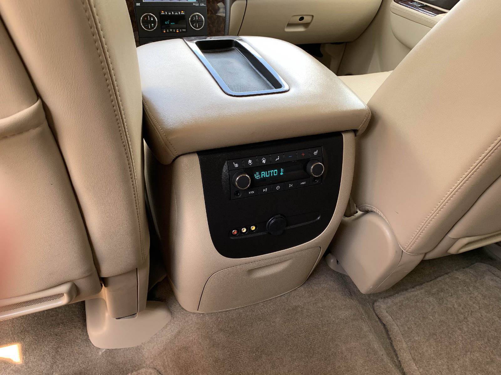 Used 2013 GMC Yukon Denali AWD/4WD image 39
