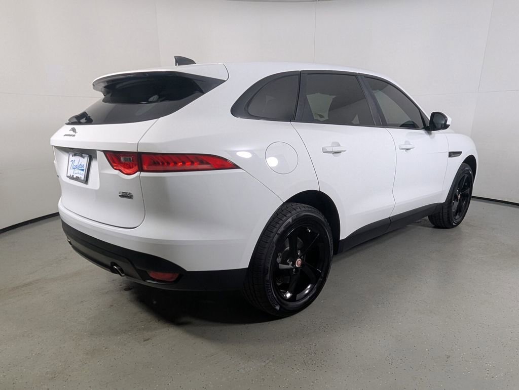 Used 2020 Jaguar F-PACE Premium image 7