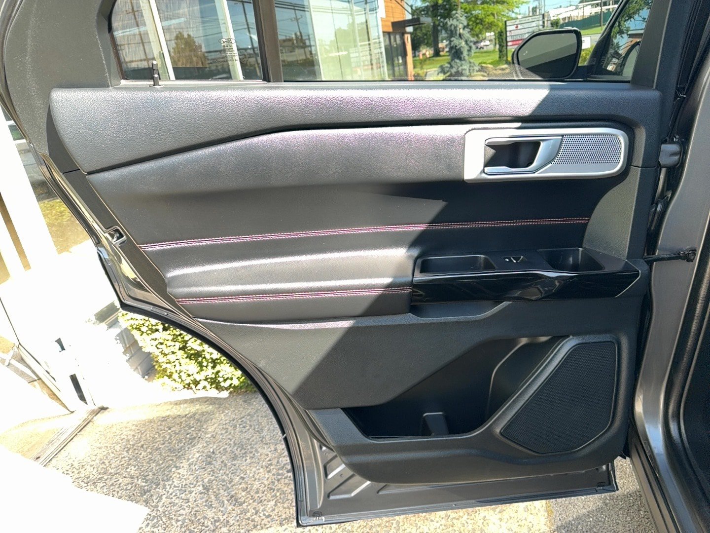 Used 2023 Ford Explorer ST-Line AWD/4WD image 22