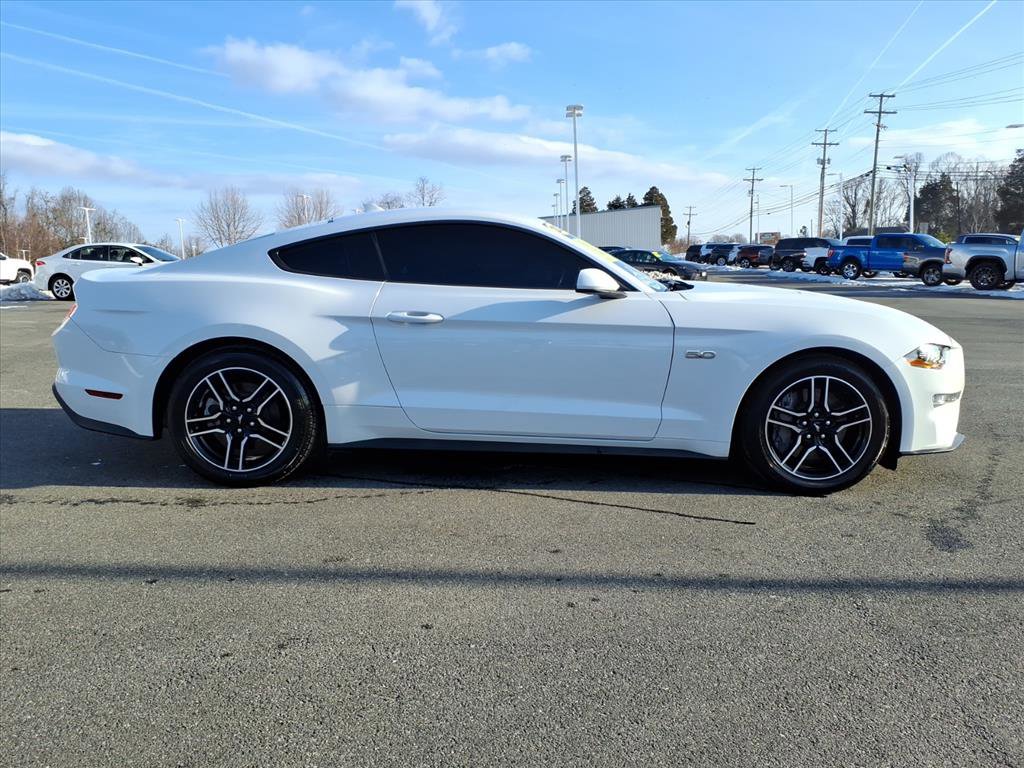 Used 2022 Ford Mustang GT image 3