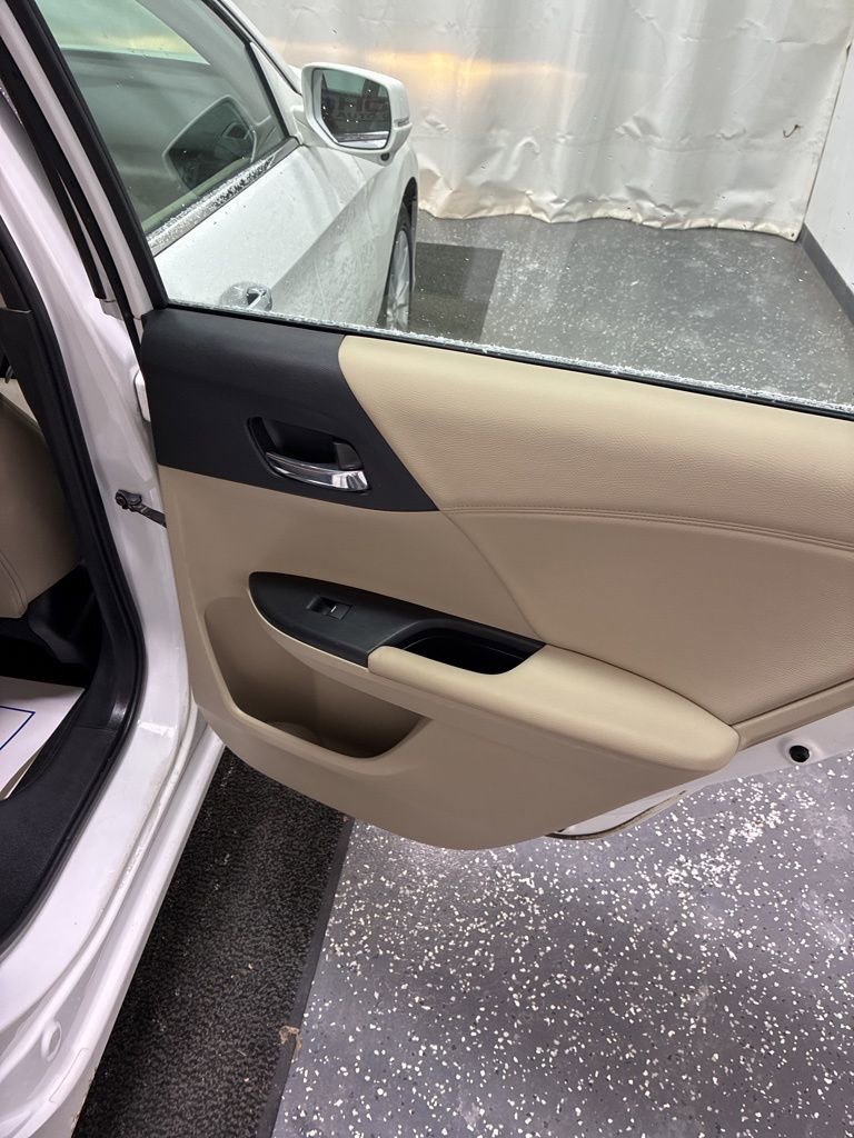 Used 2015 Honda Accord EX-L image 26
