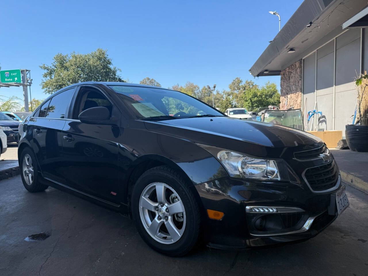 Used 2015 Chevrolet Cruze LT image 17