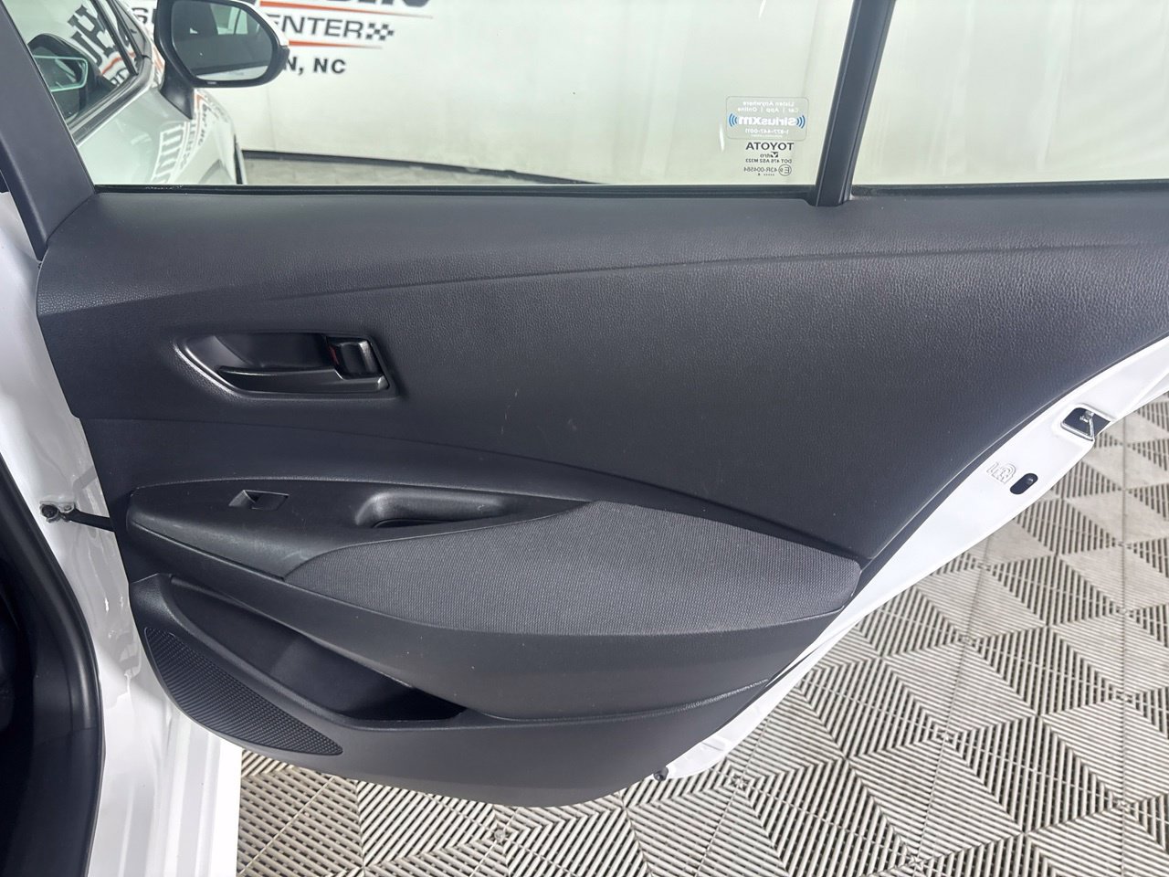 Used 2024 Toyota Corolla LE FWD image 27