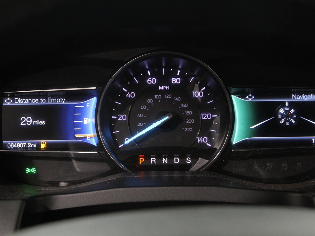 Used 2018 Ford Explorer XLT w/ Equipment Group 202A image 9