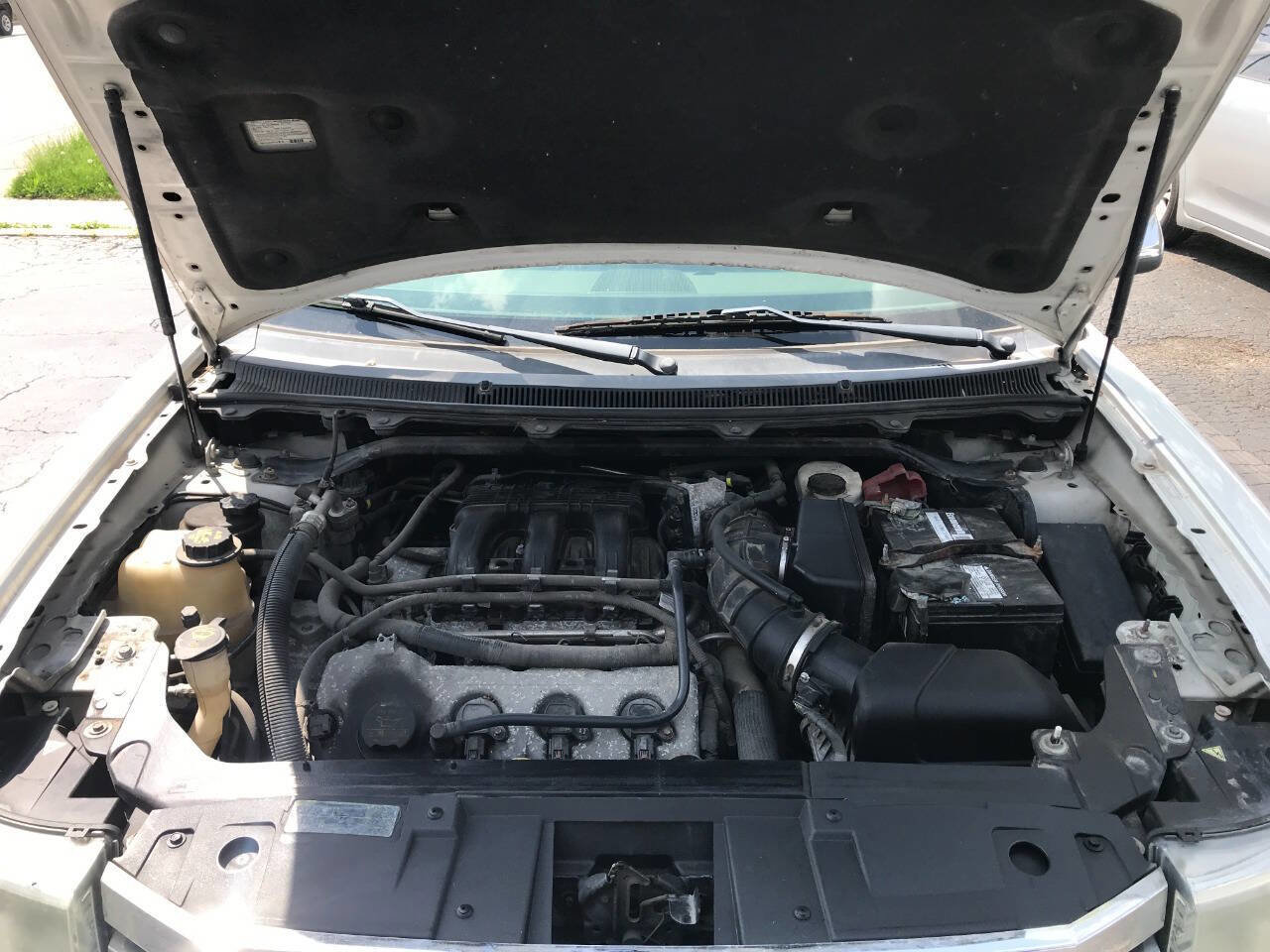 Used 2011 Ford Flex Limited FWD image 8
