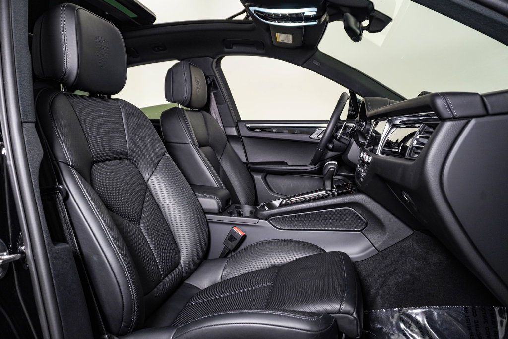 Certified 2026 Porsche Macan S AWD/4WD image 15