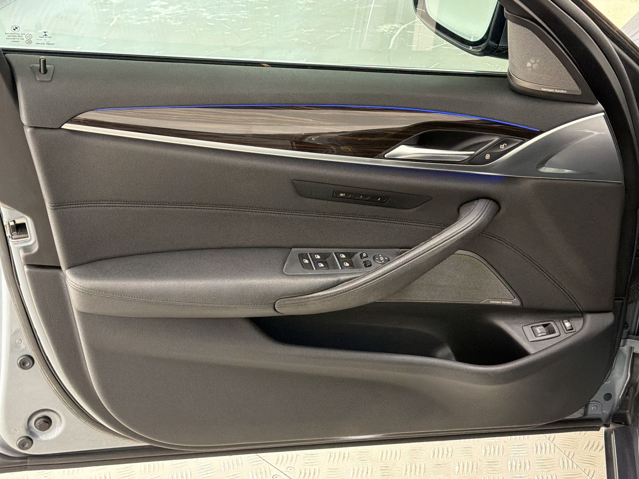 Used 2018 BMW 530e RWD image 14