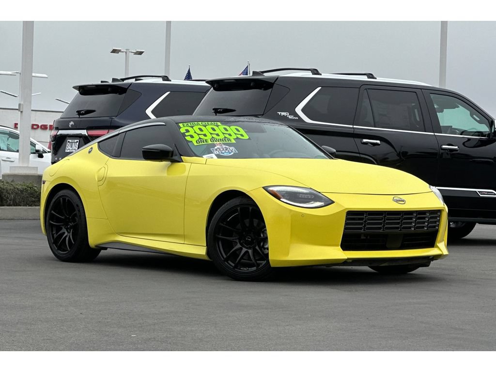 Used 2024 Nissan Z Sport w/ Floor Mat Package RWD image 2
