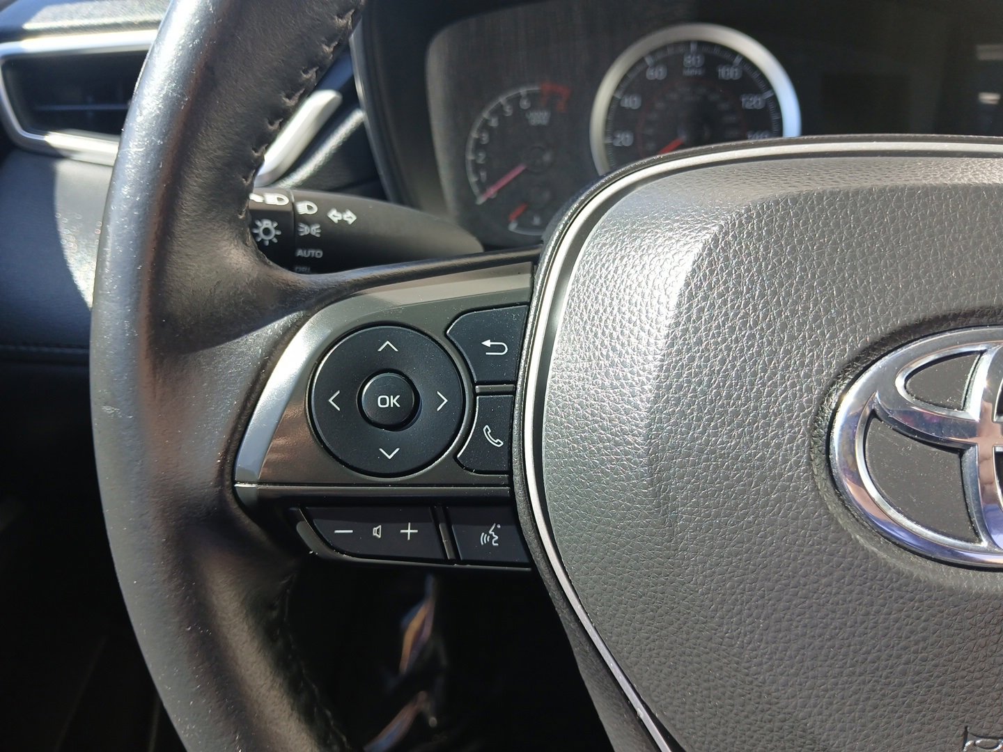 Used 2022 Toyota Corolla Cross LE image 16