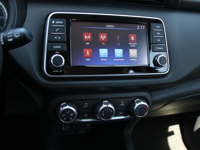 Certified 2025 Nissan Kicks Play S FWD image 19