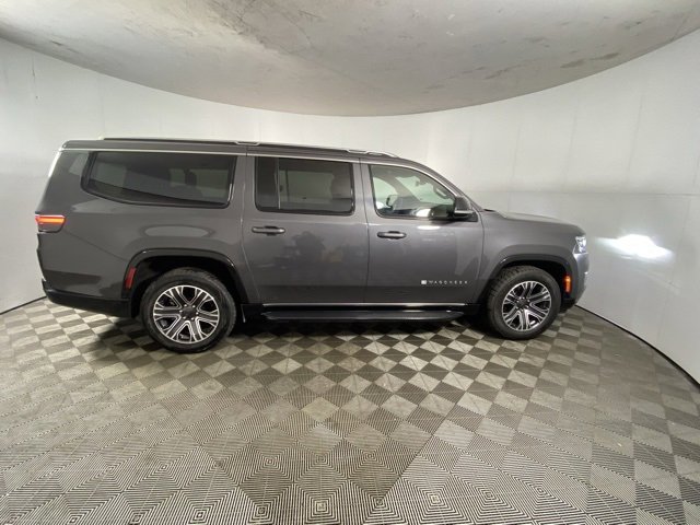 Used 2024 Jeep Wagoneer L Series II w/ Flexible Seating Group image 4