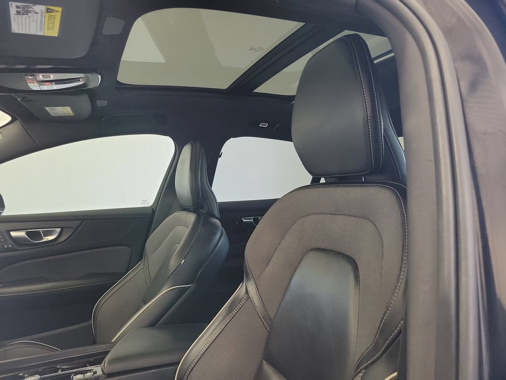 Used 2024 Volvo S60 B5 Plus w/ Climate Package FWD image 18