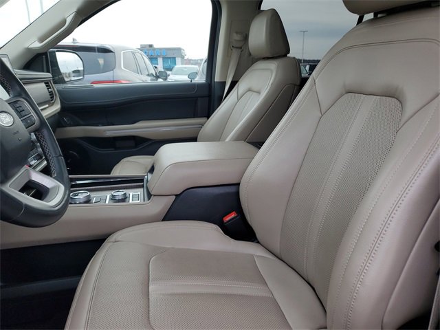 Used 2023 Ford Expedition Limited image 26