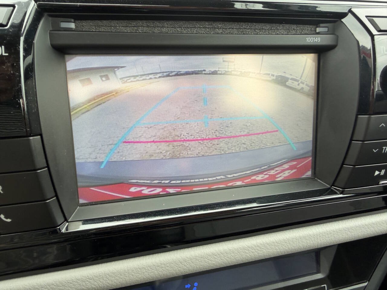 Used 2014 Toyota Corolla LE FWD image 24