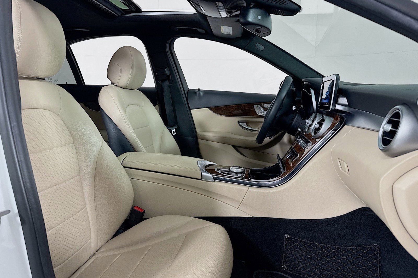 Used 2018 Mercedes-Benz C 300 Sedan image 6