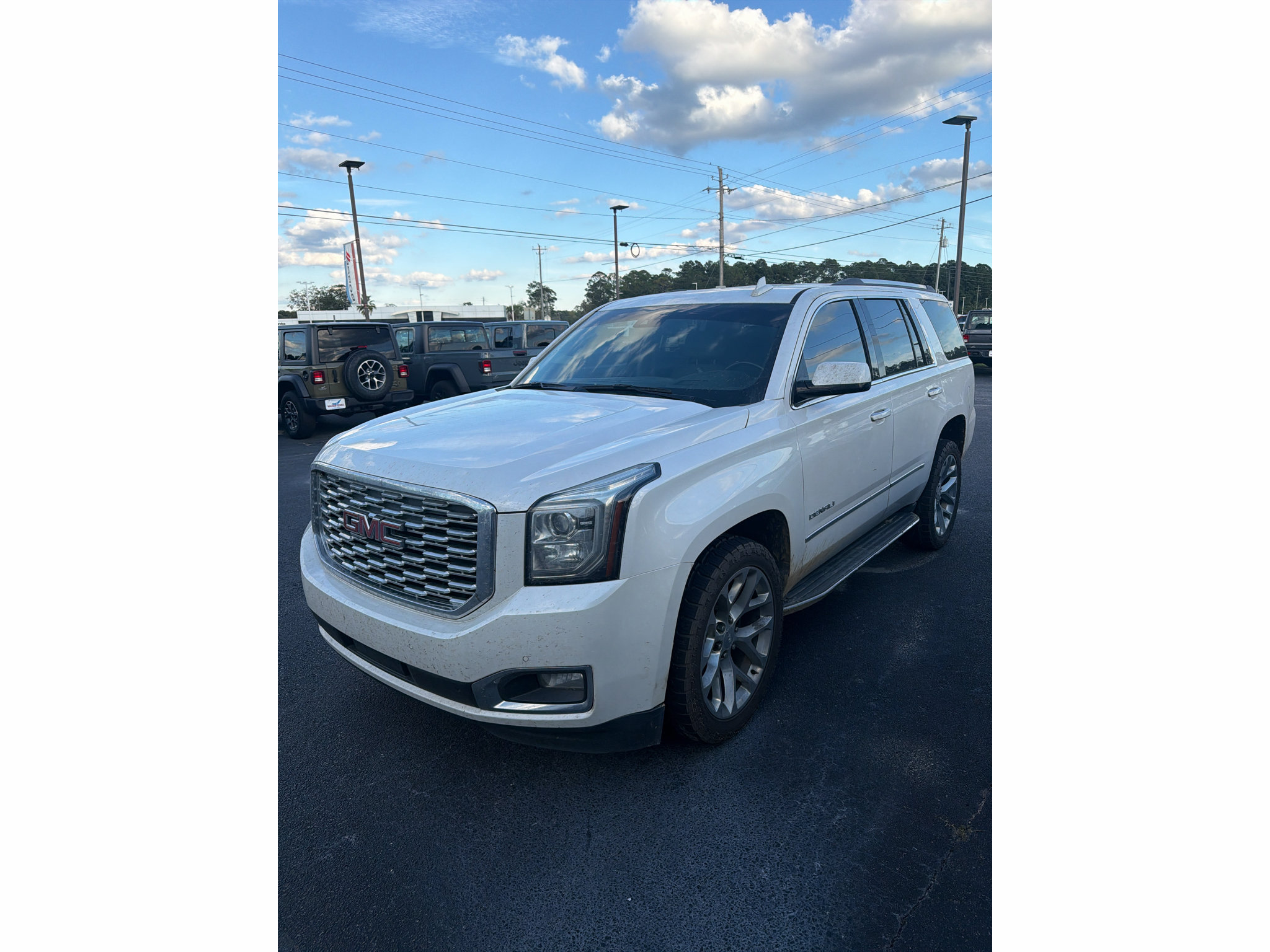 Used 2020 GMC Yukon Denali w/ Open Road Package RWD image 1