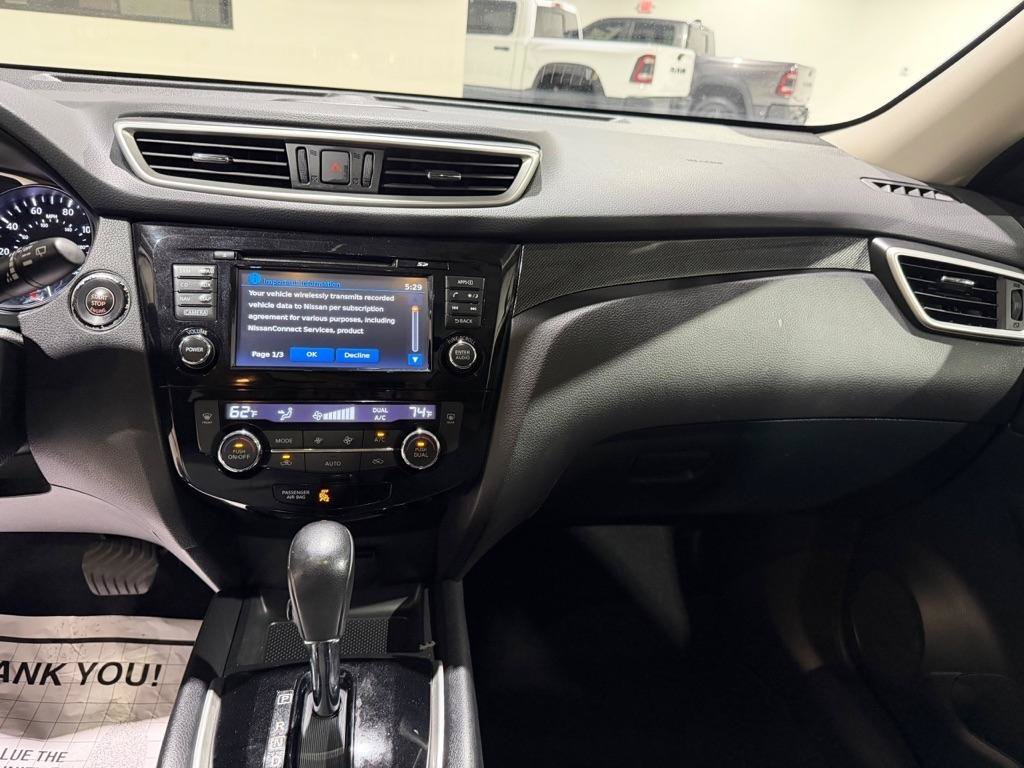 Used 2016 Nissan Rogue SL w/ SL Premium Package AWD/4WD image 18
