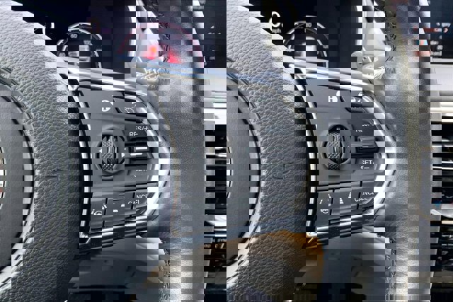 Used 2023 Acura MDX SH-AWD image 19